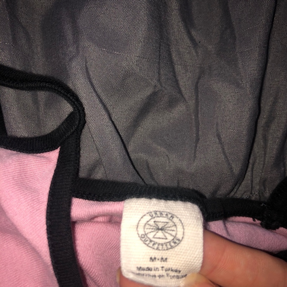 ✨2 for $18✨ urban outfitters yin yang crop top! - Picture 3 of 3
